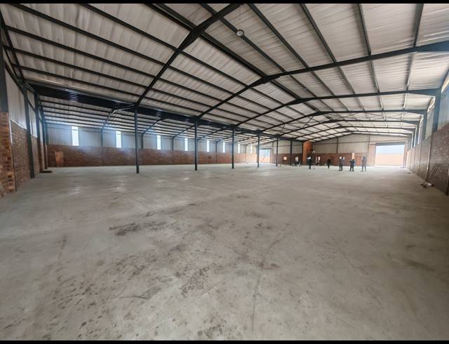 1,632M² WAREHOUSE TO LET IN AEROTON